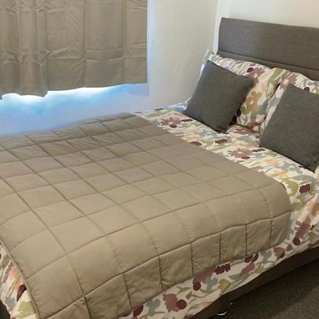 Small Room In Horfield 3 布里斯托 外观 照片