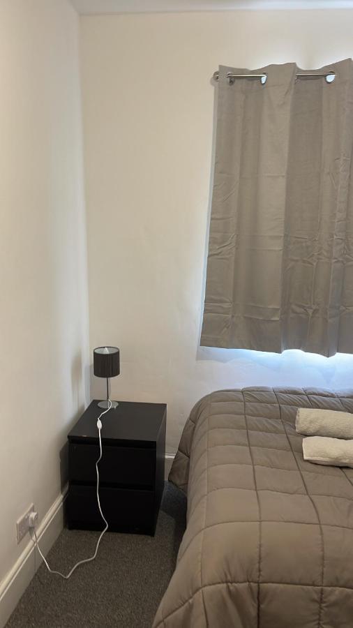 Small Room In Horfield 3 布里斯托 外观 照片